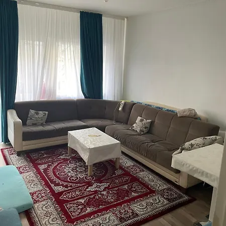 Checkpoint Charm Neukoelln Apartment *